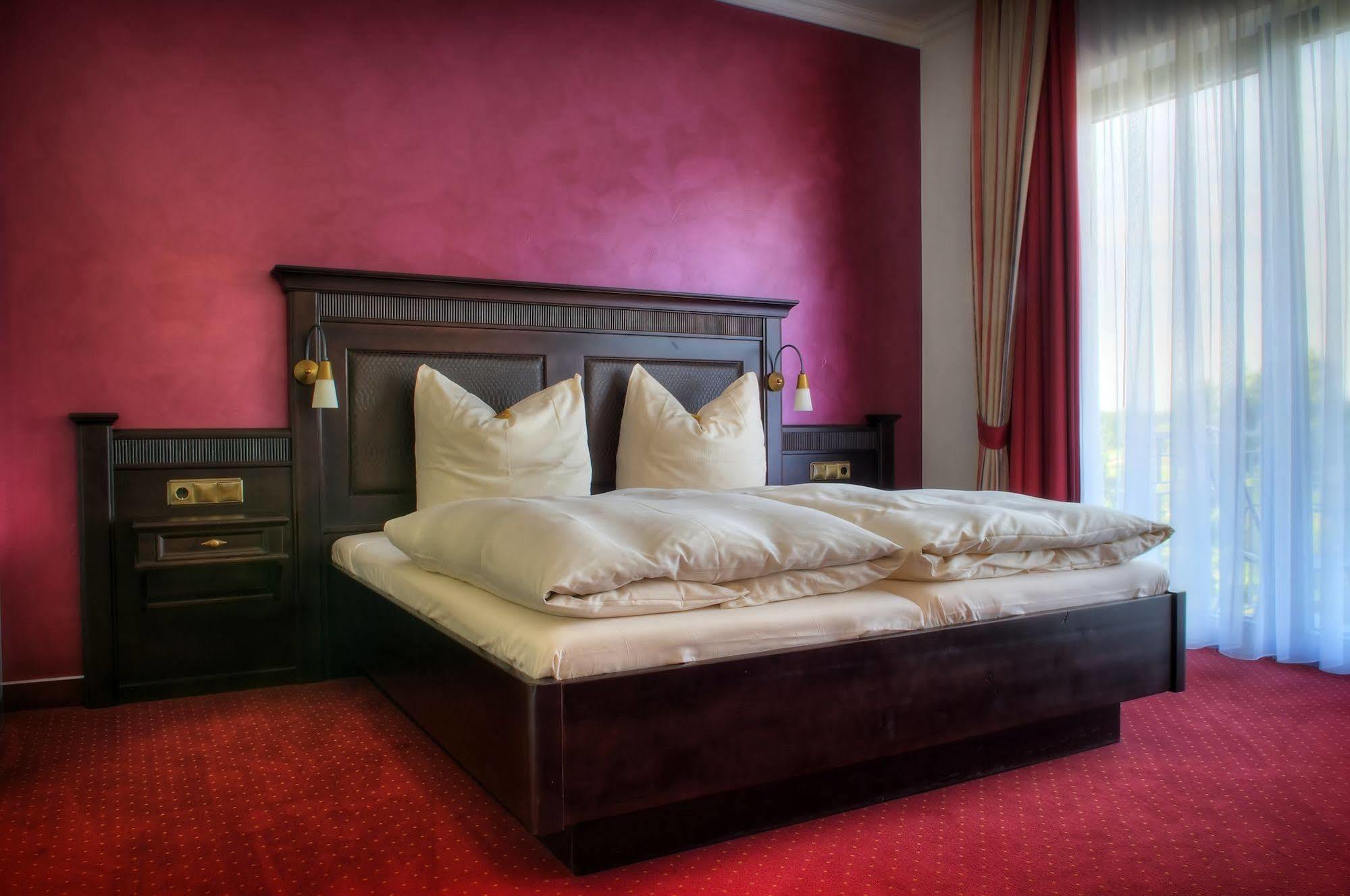 Hotel Till-Moyland Garni Kültér fotó